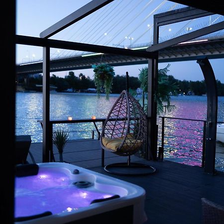 Ada Moment Splav- Kuca Na Reci Beograd- Floating House On Sava River ,Belgrad Exterior foto