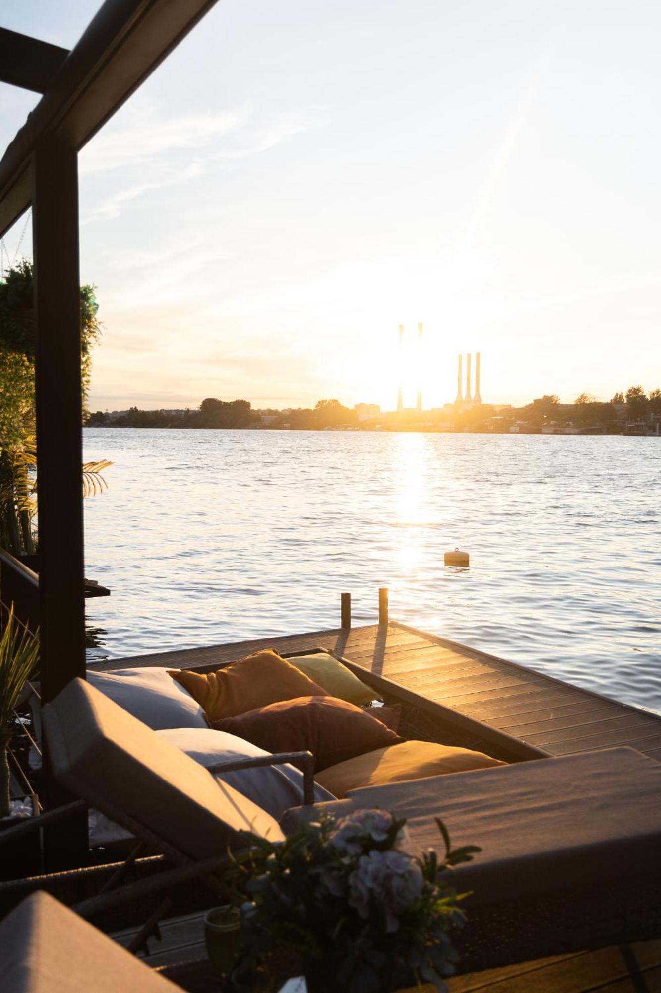 Ada Moment Splav- Kuca Na Reci Beograd- Floating House On Sava River ,Belgrad Exterior foto